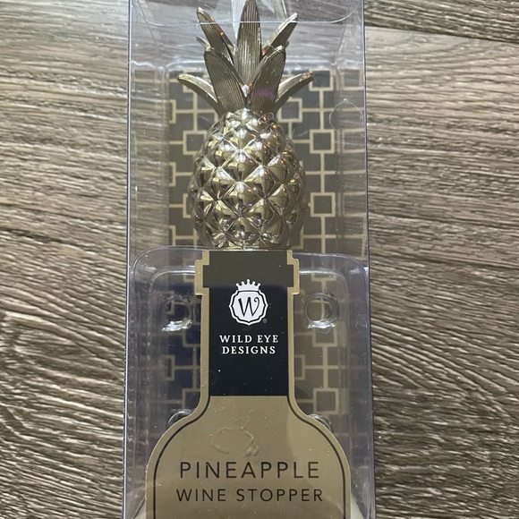 New in box Gold & Silver Pineapple wine bottle stoppers sold separately - Picture 7 of 11